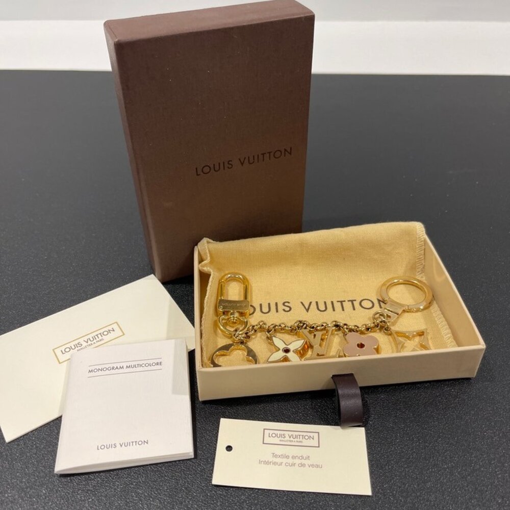 Louis Vuitton Brass Enamel Fleur De Monogram Bag Charm (104623)